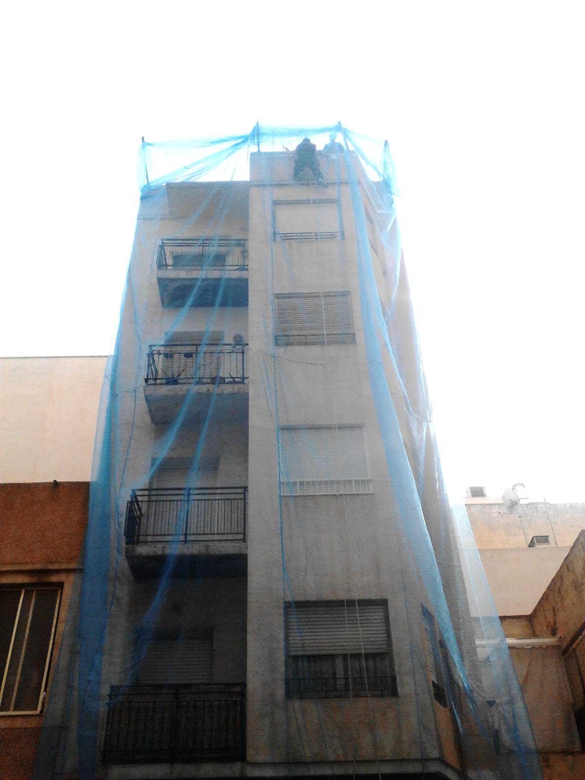 Aplicación de membrana impermeabilizante en cubierta